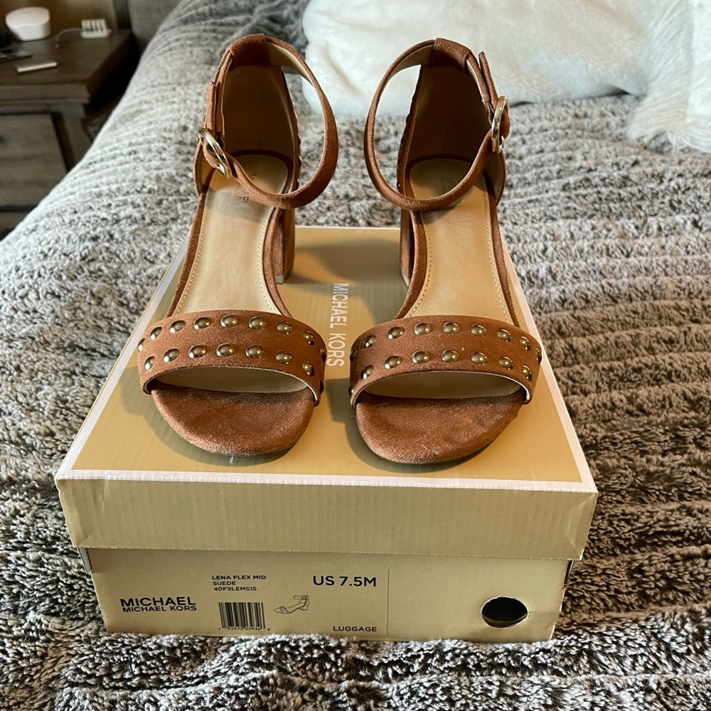 Michael Kors Lena Flex Mid Heel suede